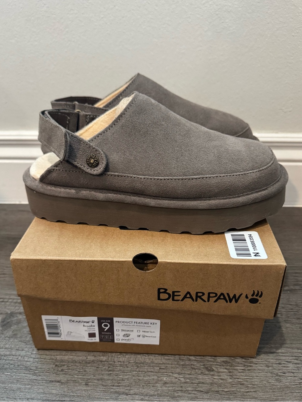 Bearpaw Size 9 Women’s Brooke Clog Taupe Gray - Adjustable Strap